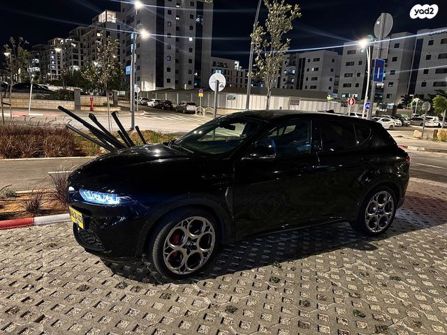 אלפא רומיאו טונלה