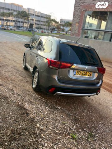 מיצובישי אאוטלנדר