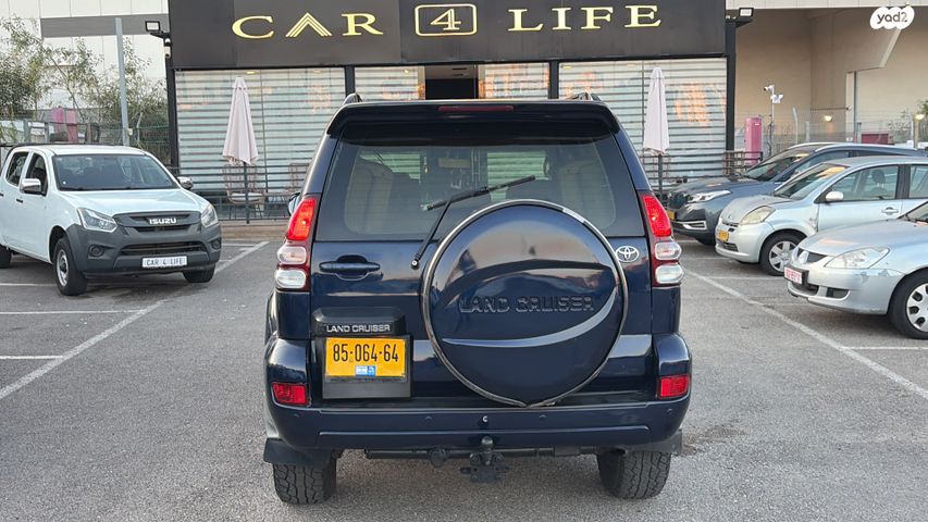 טויוטה לנד קרוזר
