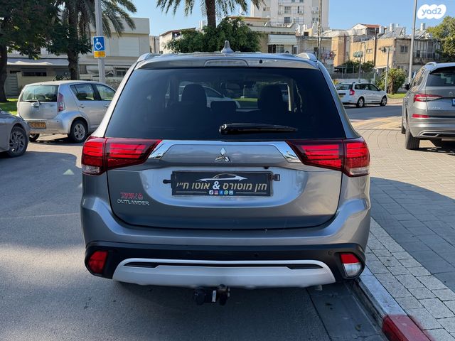 מיצובישי אאוטלנדר