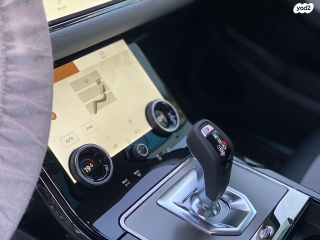 לנד רובר ריינג' רובר איווק