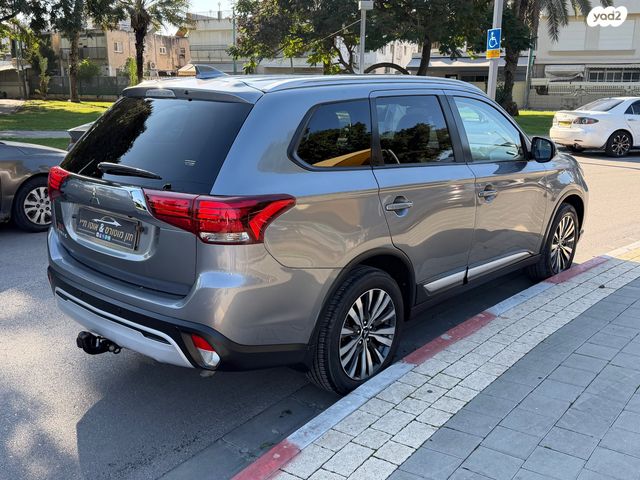 מיצובישי אאוטלנדר