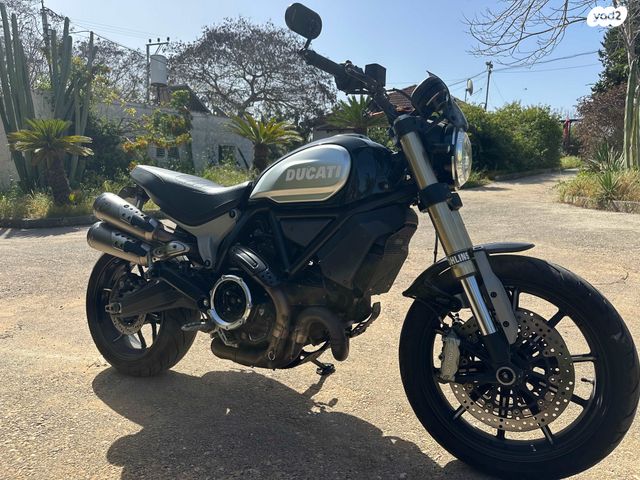 דוקאטי סקרמבלר 1100 ספורט