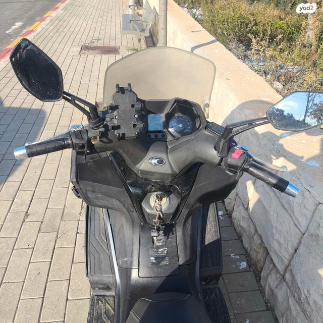 מודעת רכב קימקו דאון-טאון 350