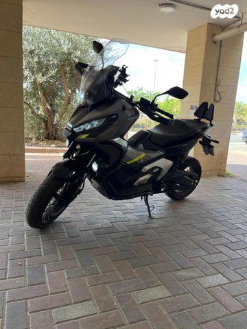 הונדה X-ADV750