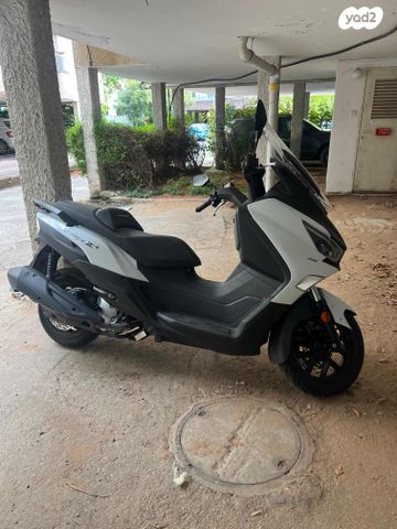 מודעת רכב סאן יאנג ג'וי-מקס Z-250