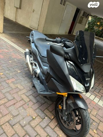 הונדה פורזה 750