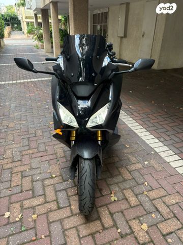 הונדה פורזה 750