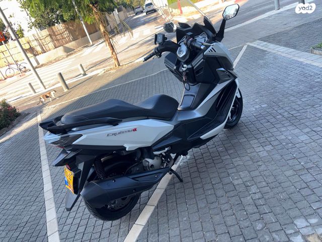 סאן יאנג קרוזים 300 אלפא