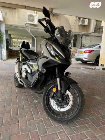 הונדה X-ADV750