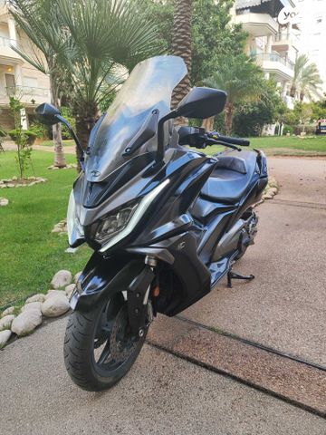 מודעת רכב קימקו AK 550