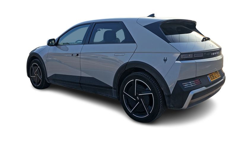 יונדאי איוניק 5