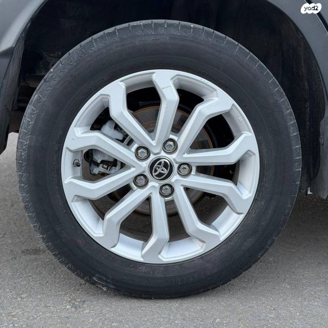 טויוטה קורולה קרוס