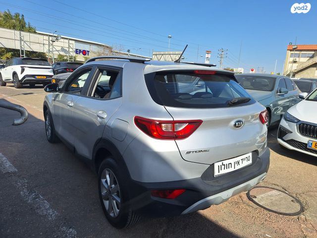 מודעת רכב קיה סטוניק 1