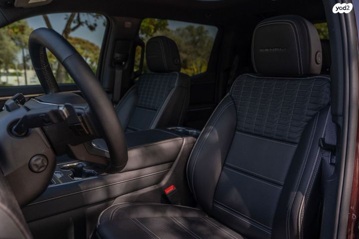 ג'י.אם.סי סיירה EV