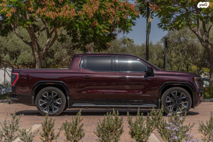 ג'י.אם.סי סיירה EV