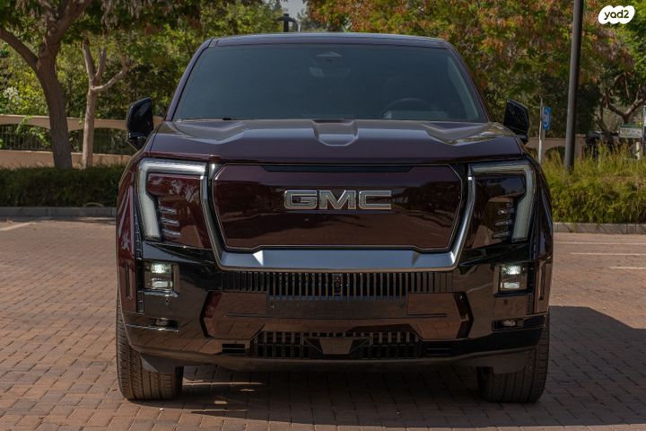 ג'י.אם.סי סיירה EV