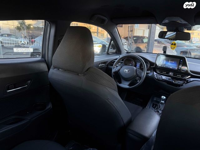 טויוטה C-HR