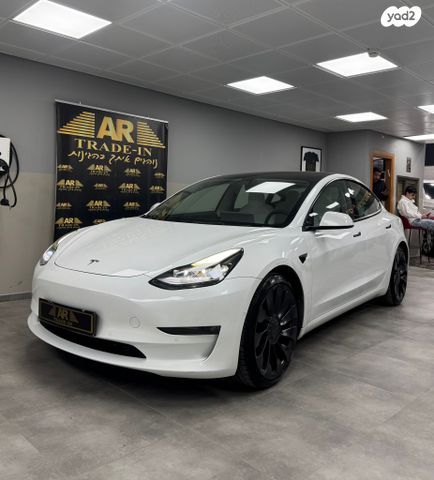 מודעת רכב טסלה מודל 3