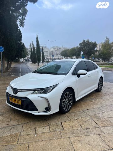 טויוטה קורולה