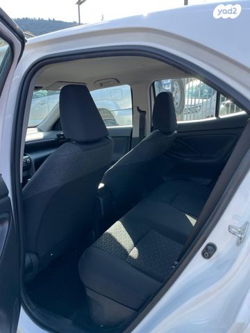 טויוטה יאריס קרוס