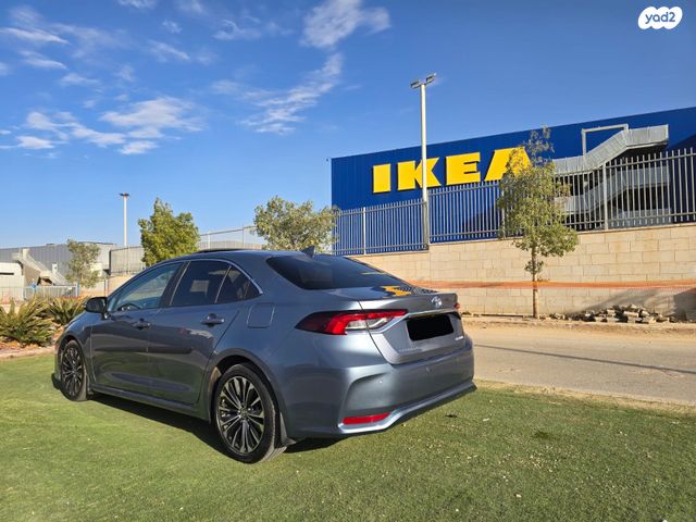 טויוטה קורולה