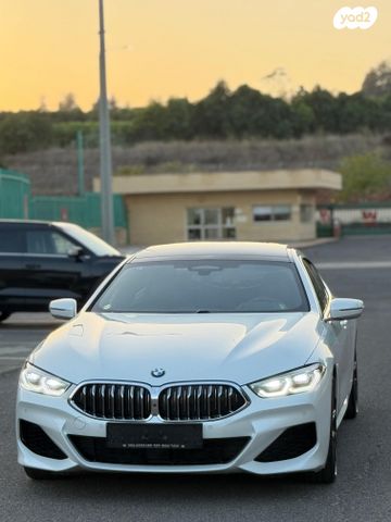 מודעת רכב ב מ וו סדרה 8 2