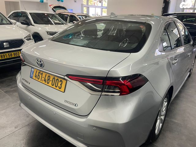 מודעת רכב טויוטה קורולה 1