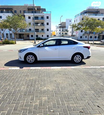 יונדאי אקסנט i25