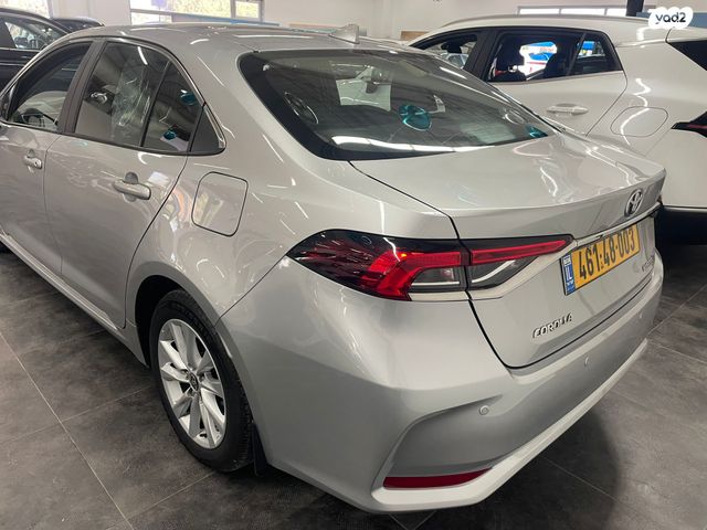 מודעת רכב טויוטה קורולה 2