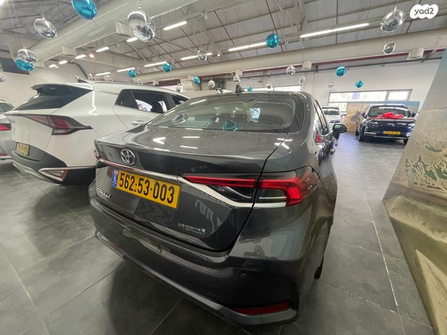 טויוטה קורולה