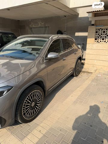 מודעת רכב מרצדס-בנץ EQA