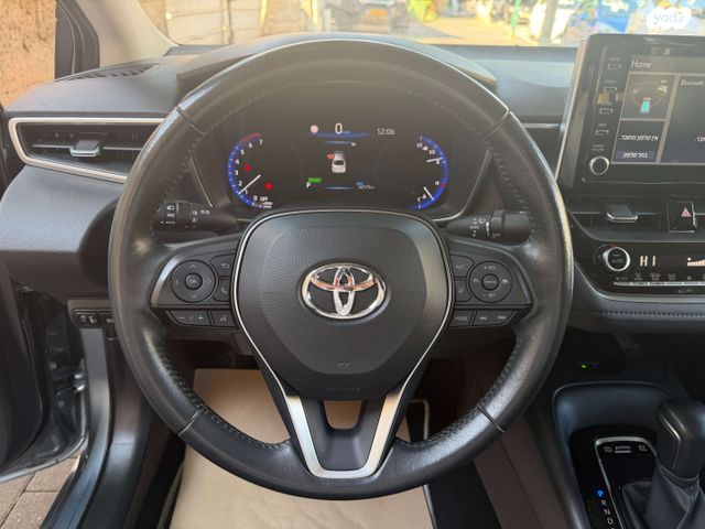 טויוטה קורולה