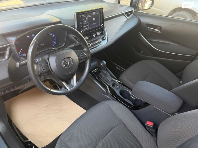 טויוטה קורולה