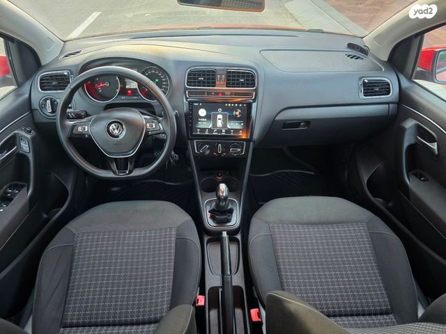 פולקסווגן פולו 