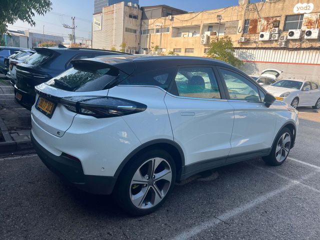 ג׳ילי Geometry C