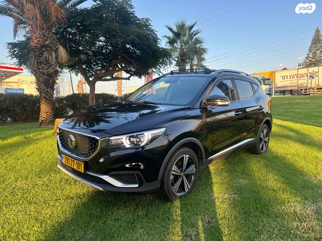 מודעת רכב אם ג'י ZS