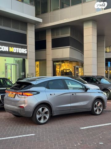 ג׳ילי Geometry C