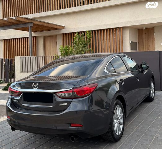 מודעת רכב מאזדה 6