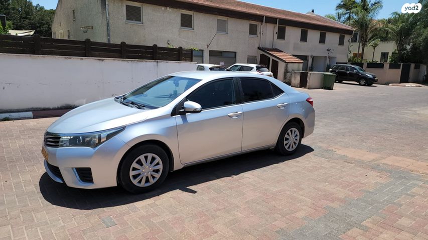 טויוטה קורולה