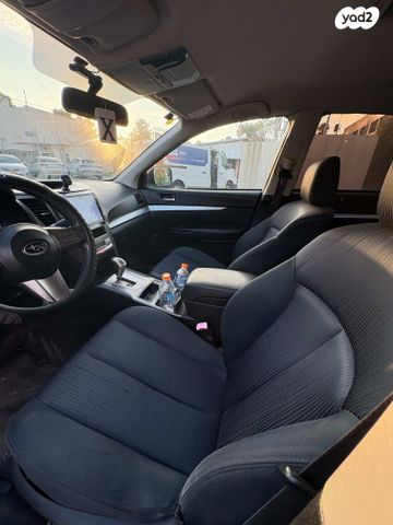 סובארו B4/לגאסי