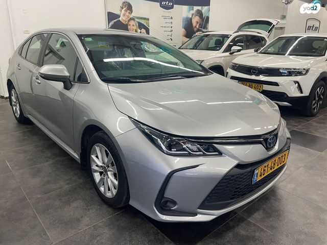 מודעת רכב טויוטה קורולה