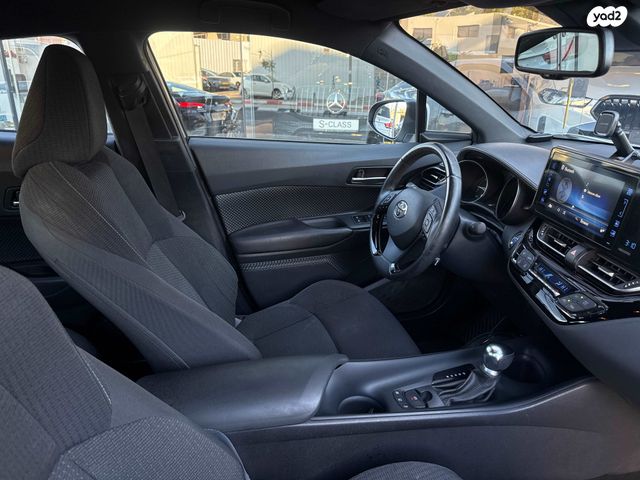 טויוטה C-HR