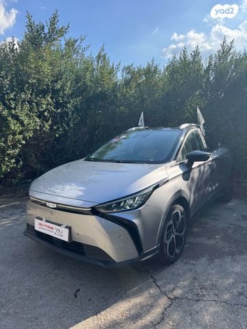 ג׳ילי Geometry C