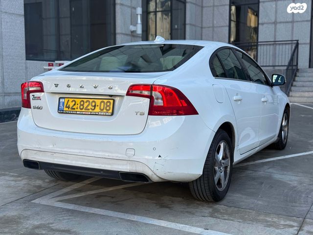 וולוו S60