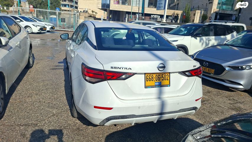 ניסאן סנטרה