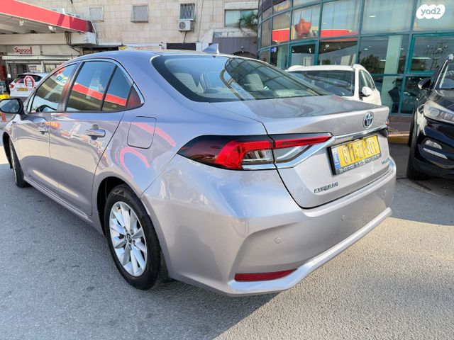 טויוטה קורולה