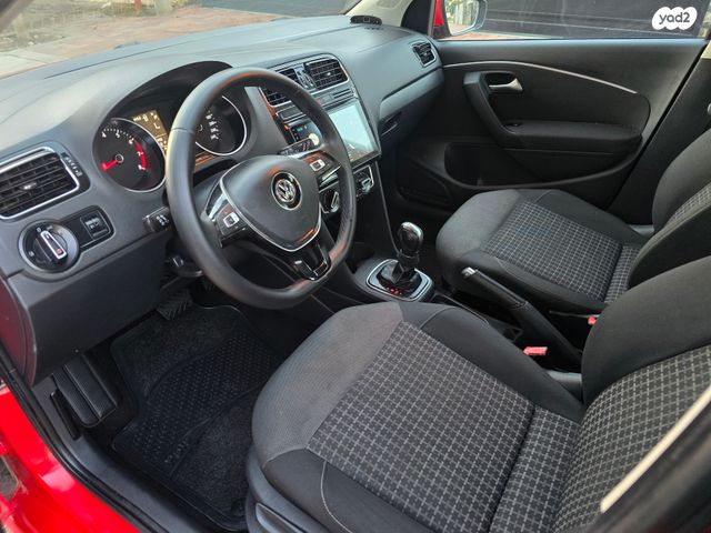 פולקסווגן פולו 