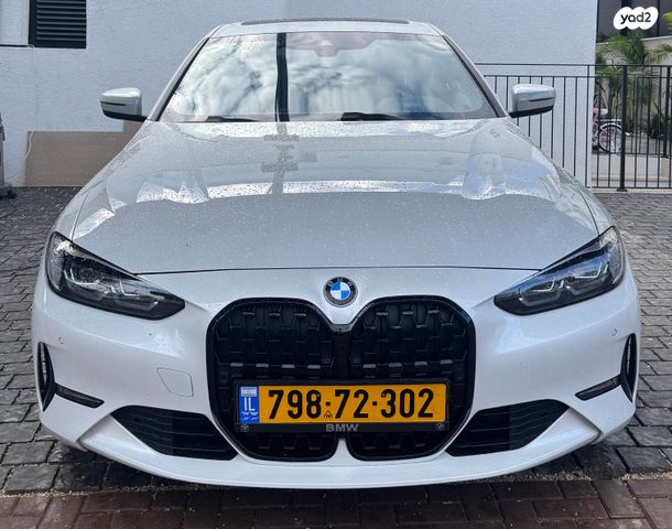 מודעת רכב ב מ וו סדרה 4