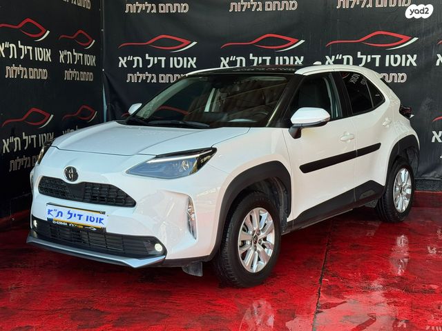 מודעת רכב טויוטה יאריס קרוס 1